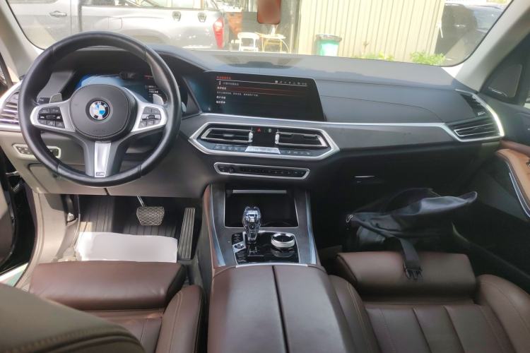 Used BMW X5 2019 xDrive40i Luxury Model with M Sport Package