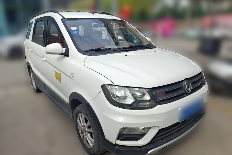 Used Dongfeng Fengon 370 2016 1.5L Manual Standard Edition SFG15-05 7 Seats Front Right 45 Deg