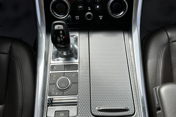 Used Land Rover Range Sport 2018 3.0 SC V6 HSE DYNAMIC Interior 6