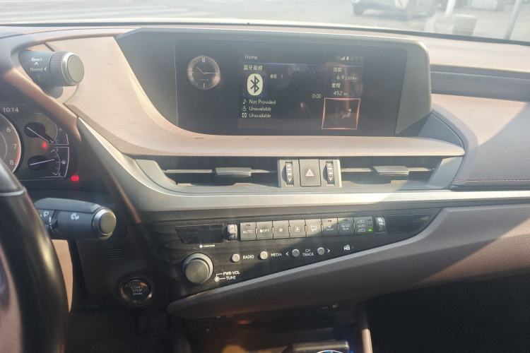 Used Lexus ES 2020 260 Excellence Edition Audio And AC Panel