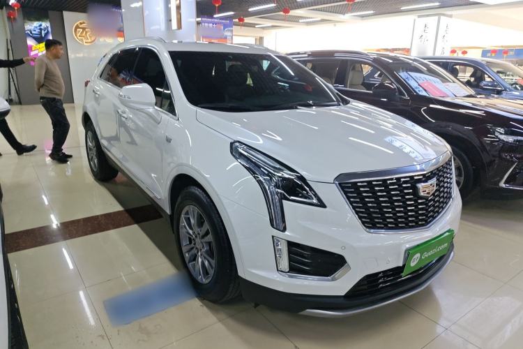 Used Cadillac XT5 2021 28T Luxury Model Front Right 45 Deg