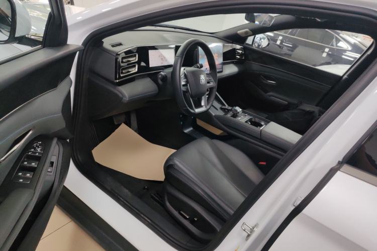 Used BYD Qin L 2025 DM-i Smart Drive 120KM Superior Model Driver Seat