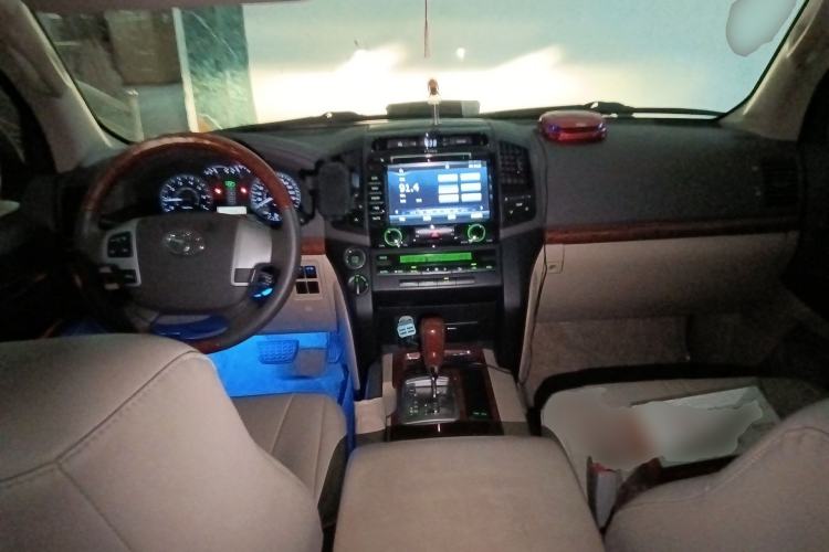 Used Toyota Land Cruiser 
