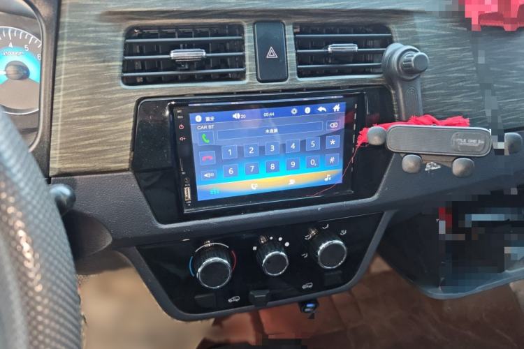 Used Jinbei Hiace X30 2023 1.5L Super-Comfortable Passenger Van 5/6/7-Seater Non-Air-Conditioned Version Model SWC15M