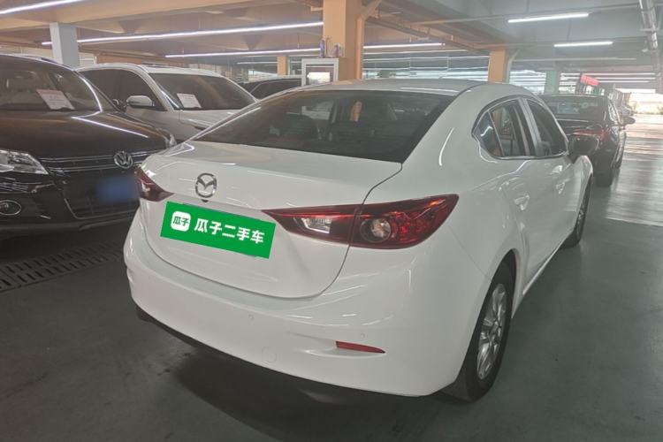 Used Mazda 3 Axela 2014 Sedan 1.5L Automatic Luxury Model
