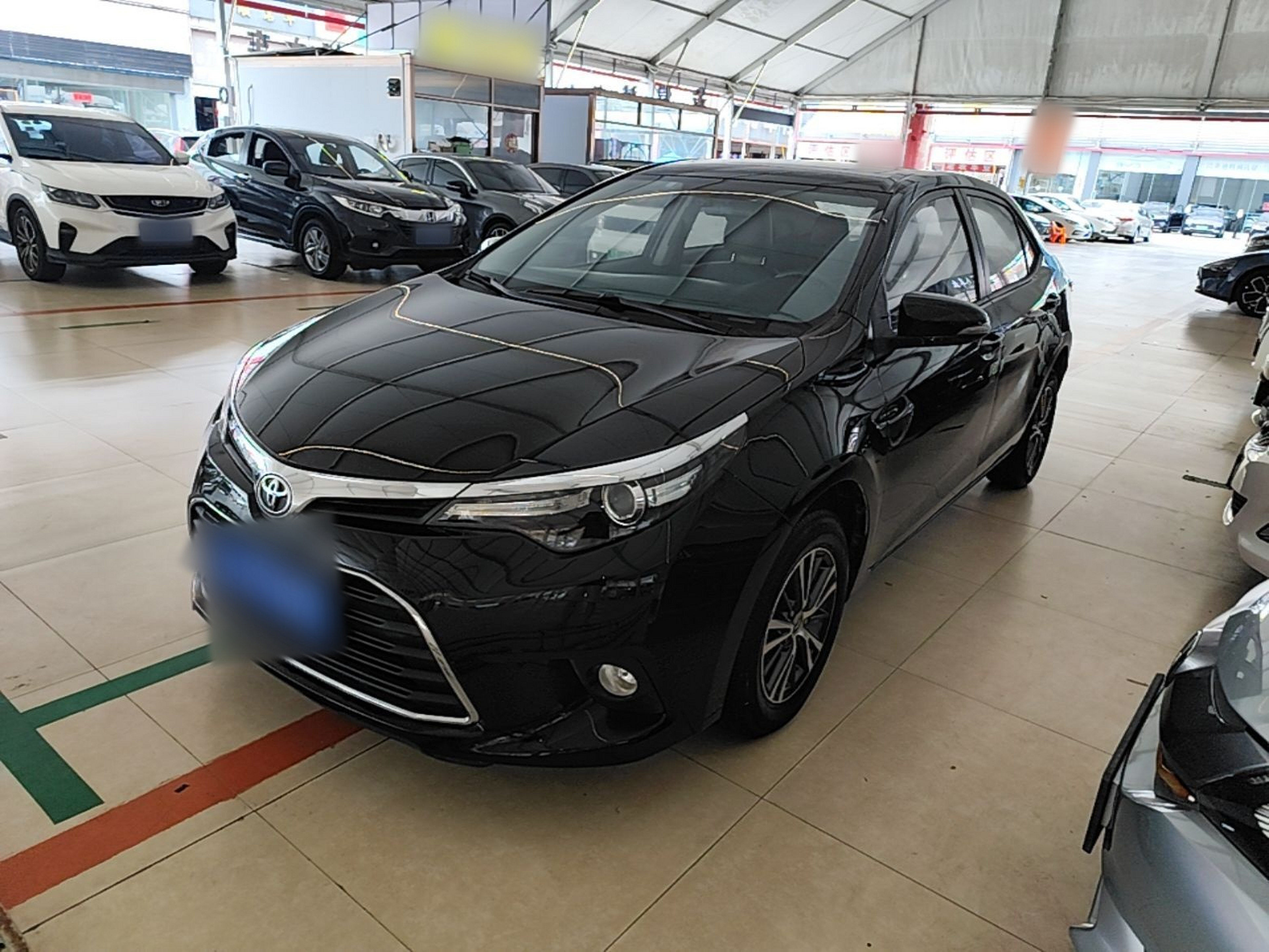 Unter der Vorderseite des Autos