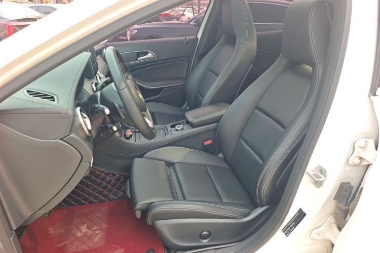 Used Mercedes-Benz GLA 2016 GLA 200 Fashion Model Left Front Seat