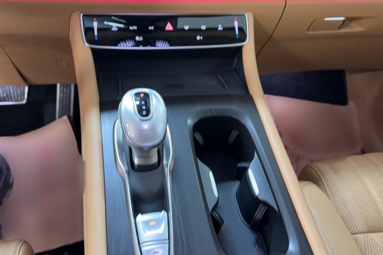 Used VOYAH Dream 2022 Low-Carbon Edition Dream+ Smart Enjoyment Package Gear Lever