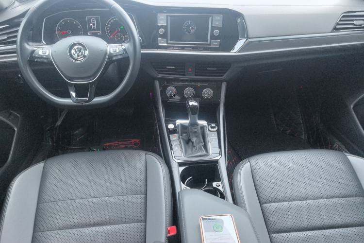 Used Volkswagen Sagitar 2019 280TSI DSG Comfort Version China VI Standard Center Console