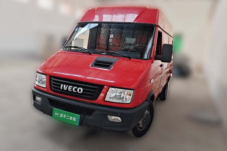 Used Iveco Daily 2021 2.5T V35 2-3 Seater Short Wheelbase Low-Roof Dual-Tire Manual Door