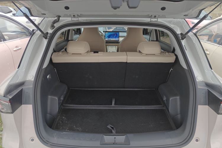 Used Wuling Bingo S 2025 Model 325km Deluxe Edition Trunk