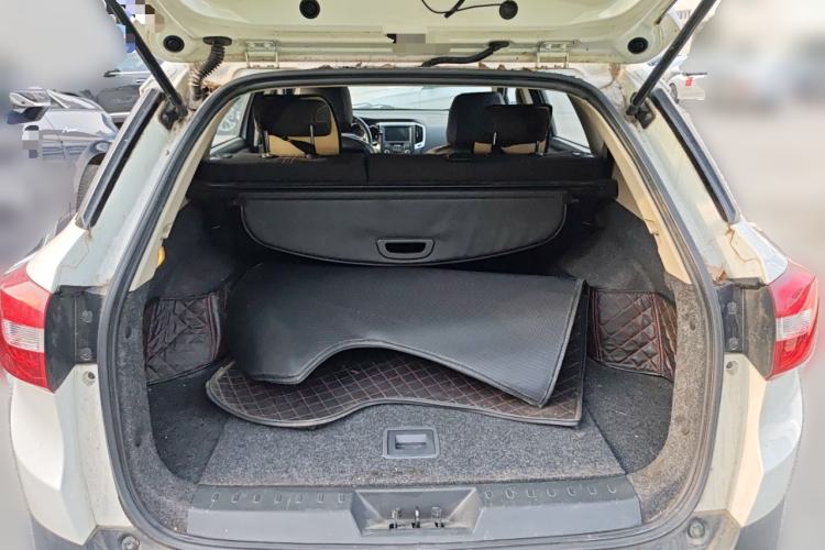 Used Dongfeng Aeolus AX3 2016 1.5L Automatic Zunku Model Trunk