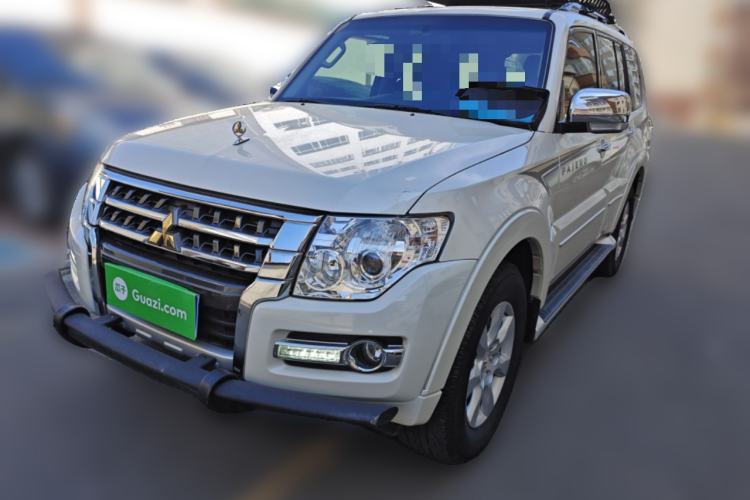 Used Mitsubishi Pajero 
