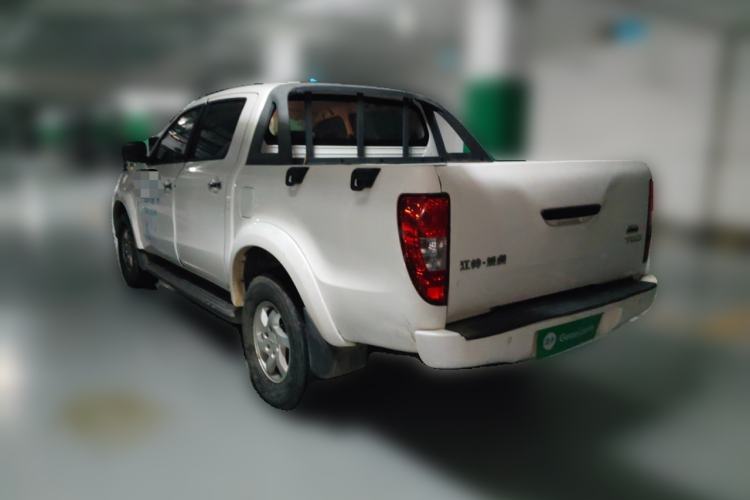 Used JMC Yuhu 5 2018 2.4T Classic Edition Diesel Manual 4x4 Luxury Version JX4D24A5L