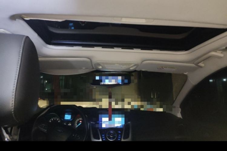 Used Ford Focus 2017 Sedan 1.6L Automatic Fashion Edition Smart Drive Version Interior 2