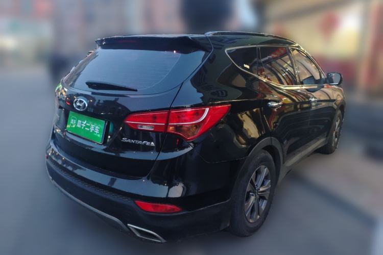 Used Hyundai Santa Fe 2015 2.4L Automatic Two-Wheel Drive Smart Version 5 Seats Rear Right 45 Deg