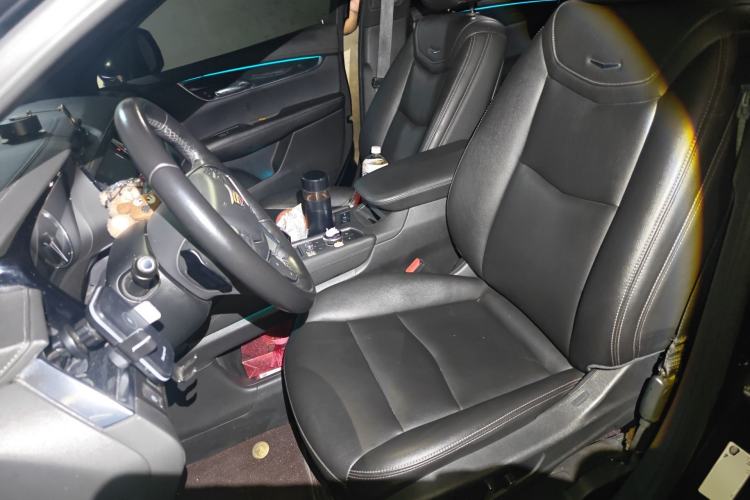 Used Cadillac XT5 2022 2.0T Two-Wheel Drive Luxury Version
