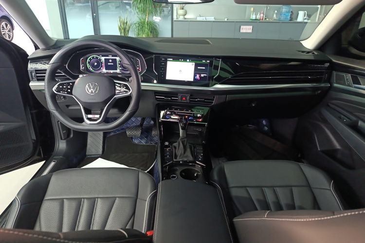 Used Volkswagen Passat 2024 380TSI Starry Dragon Edition Center Console