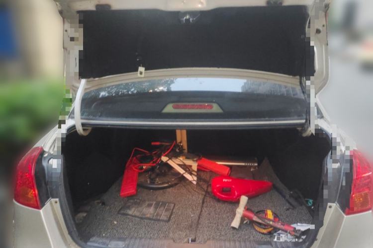 Used Buick Excelle 2011 1.6LX-AT Trunk