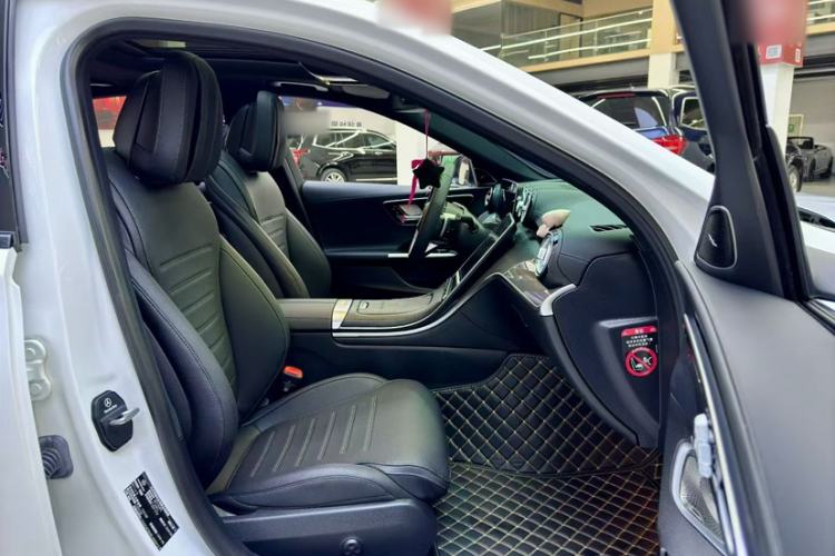 Used Mercedes-Benz C-Class 2024 Facelift C 260 L Night Edition Sport Version
