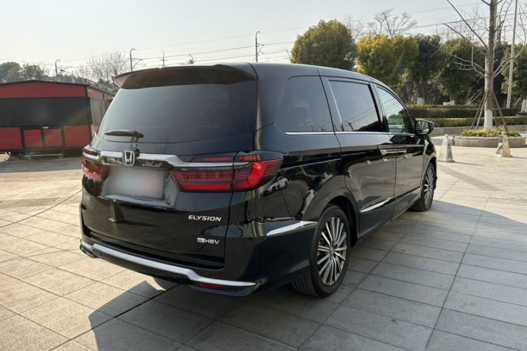 Used Honda Elysion 2024 2.0L eHEV Ultimate Edition Exterior 3