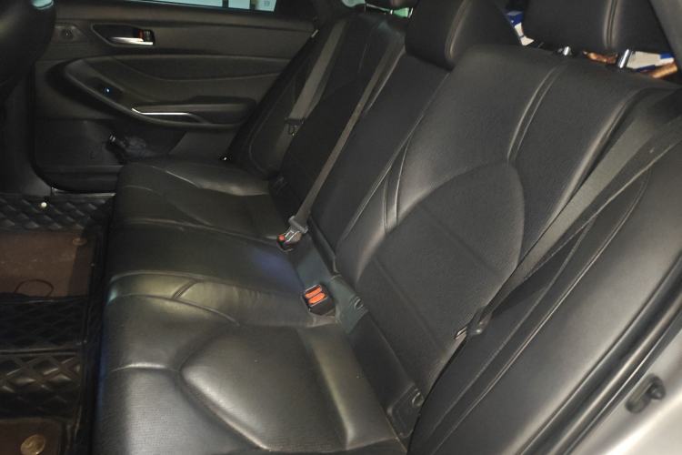 Used Toyota Avalon 2019 2.0L Luxury Edition China VI Standard
