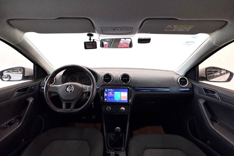 Used Volkswagen Jetta 2019 Dream Edition 1.5L Manual Fashion Version