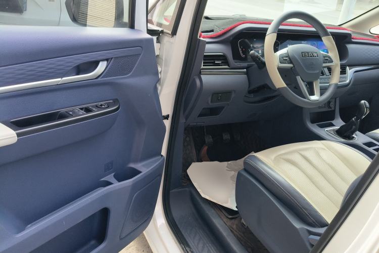 Used BAW Ruisheng Ace M7 2025 2.0L Manual Long Wheelbase Luxury Version 7 Seats
