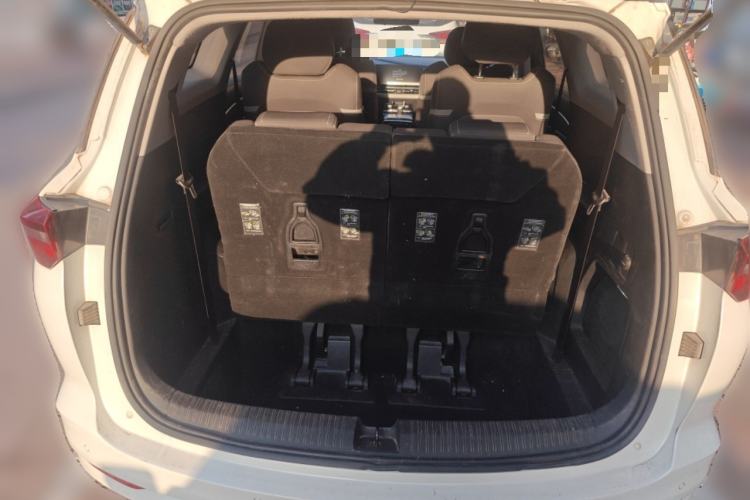 Used Wuling Victory 2020 1.5T CVT Elite Model Trunk