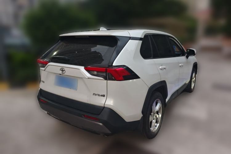 Used Toyota RAV4 2021 2.0L CVT Two-Wheel Drive Fashion PLUS Edition Rear Right 45 Deg