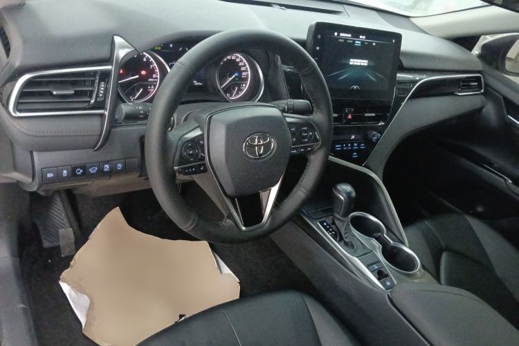 Used Toyota Camry 2021 2.0G Luxury Edition
