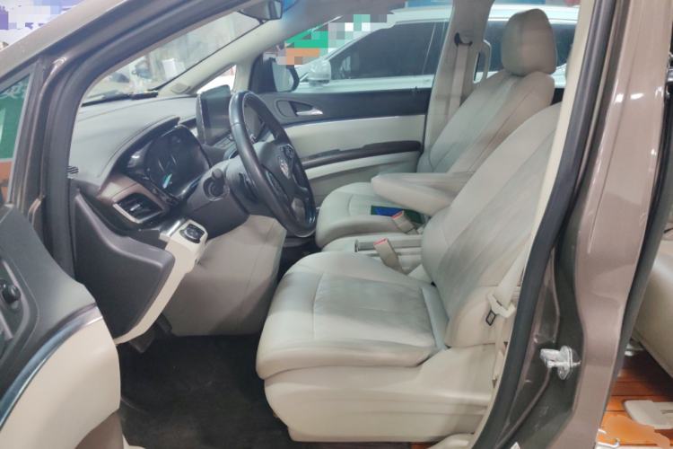 Used Buick GL8 2022 Land Cruiser Executive Class 652T Comfort Model