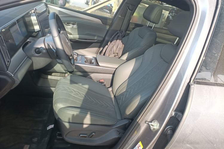 Used BYD Song L DM-i 2025 Intelligent Driving Version 112 km Beyond-Range Type
