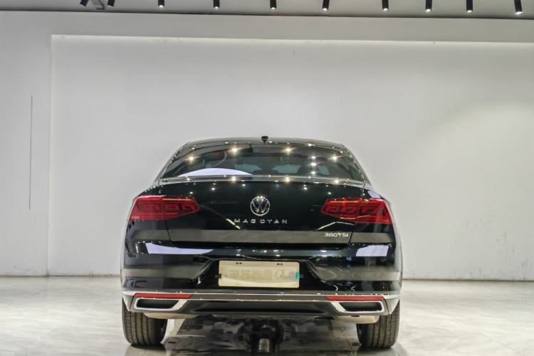 Used Volkswagen Magotan 2026 30 Million Vehicles Selected Model 380TSI DSG Luxury Edition Exterior 5