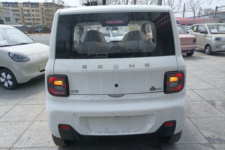 Used Geely Galaxy Panda 2024 Panda Mini 200km Endurance Bear
