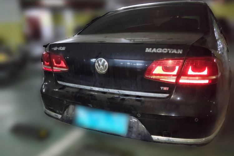 Used Volkswagen Magotan 2012 Revised 1.8TSI Luxury Version Rear