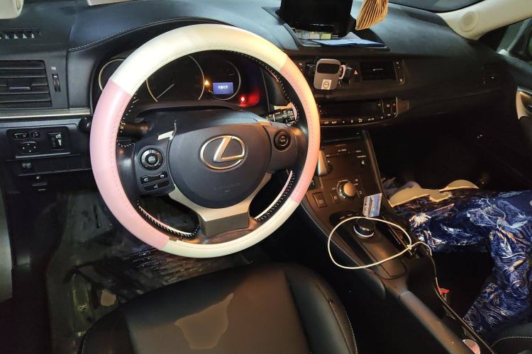 Used Lexus CT 2017 CT200h Comfort Edition Monochrome China VI