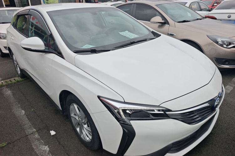 Used Buick Velite 6 2022 Plug-in Hybrid Connected & Shared Model Front Right 45 Deg