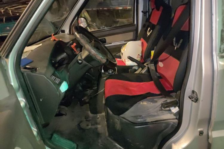 Used Wuling EV50 2020 Pure Electric Van Logistics Vehicle – Penghui Non-Heated Battery
