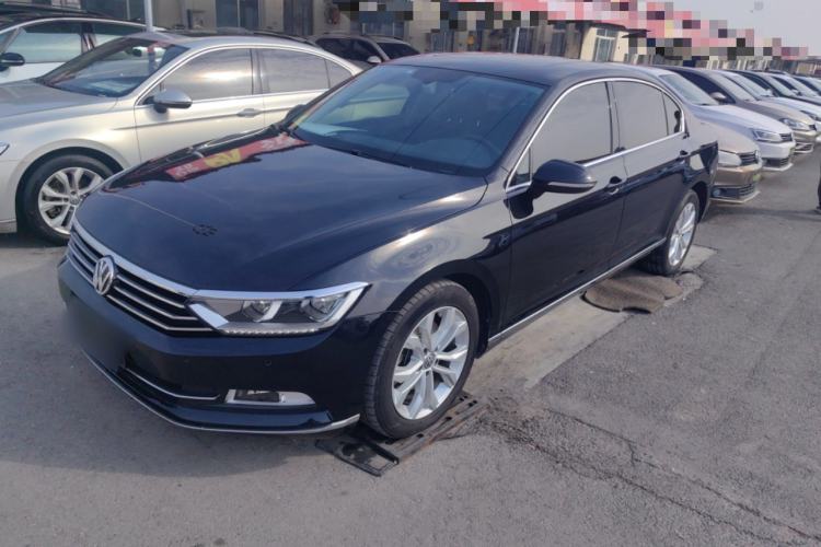 Used Volkswagen Magotan 2017 330TSI DSG Luxury Model
