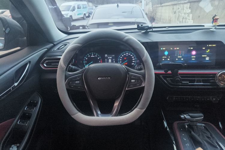 Used CHANGAN OSHAN X5 2021 Revised Version 1.5T DCT Luxury Edition Steering Wheel