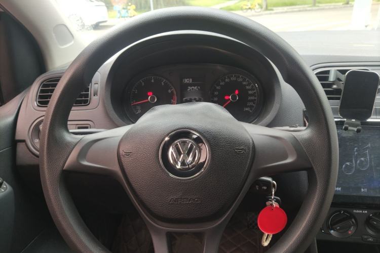 Used Volkswagen Polo 2014 1.4L Manual Fashion Edition