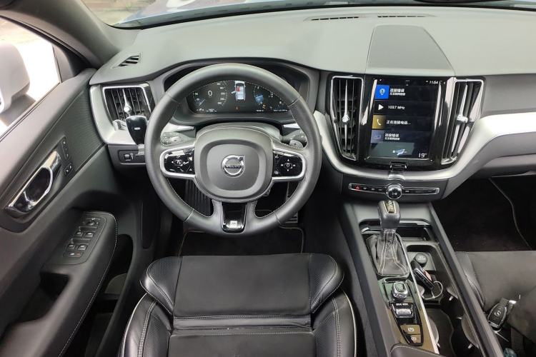 Used Volvo XC60 2018 T5 4x4 Smart & Sporty Edition Steering Wheel