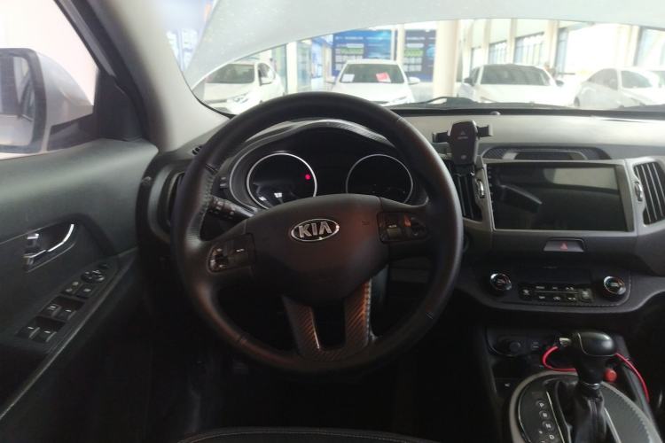 Used Kia Sportage R 2015 2.0L Automatic Two-Wheel Drive DLX Model
