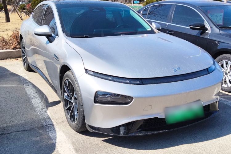 Used XPeng P7 2023 480G Front Right 45 Deg