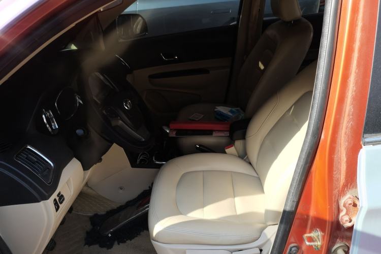 Used FAW Yingzhi G3 2014 1.5L Manual ZhiZun Edition Left Front Seat