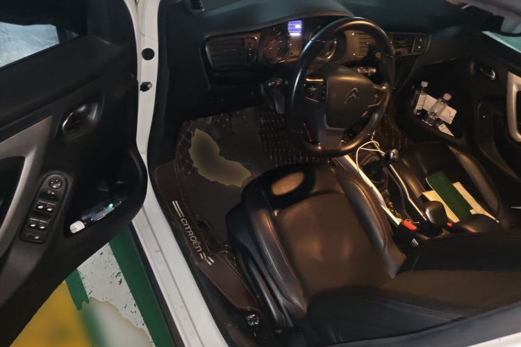 Used Citroen C3-XR 2015 1.6L Manual Pioneer Model Driver Seat