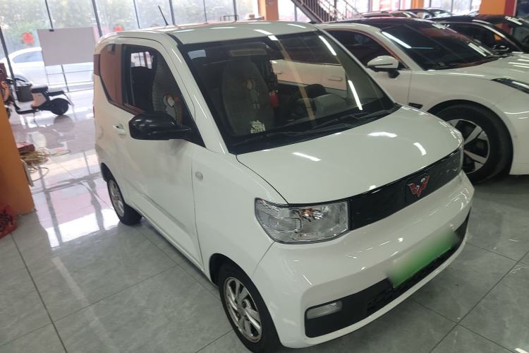 Used Wuling Hongguang MINIEV 2020 Enjoyment Model Lithium Iron Phosphate Front Right 45 Deg