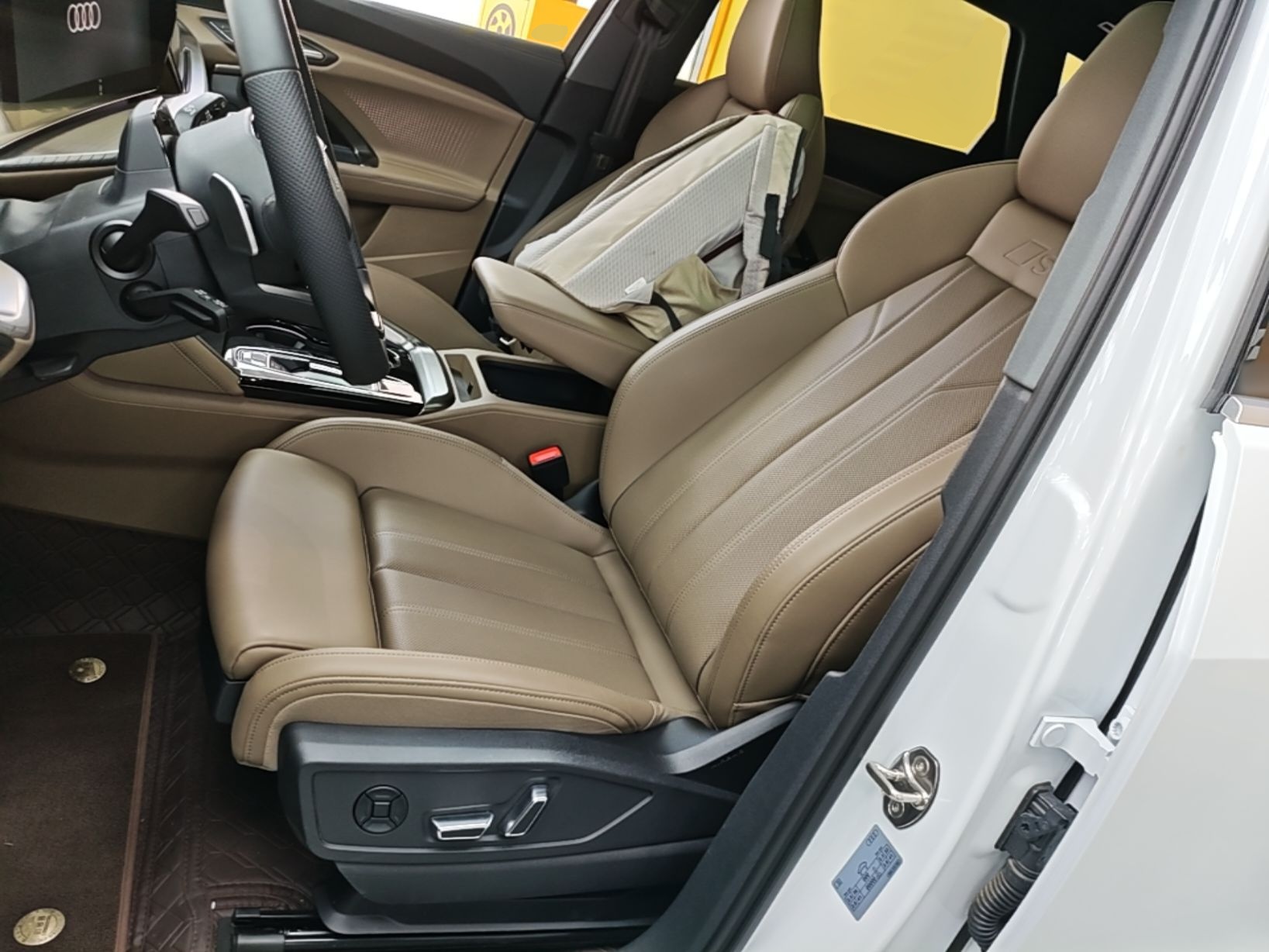 Vordere Reihe im Auto