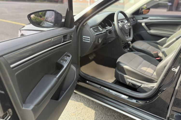 Used Volkswagen C-TREK 2017 1.6L Automatic Comfort Model
